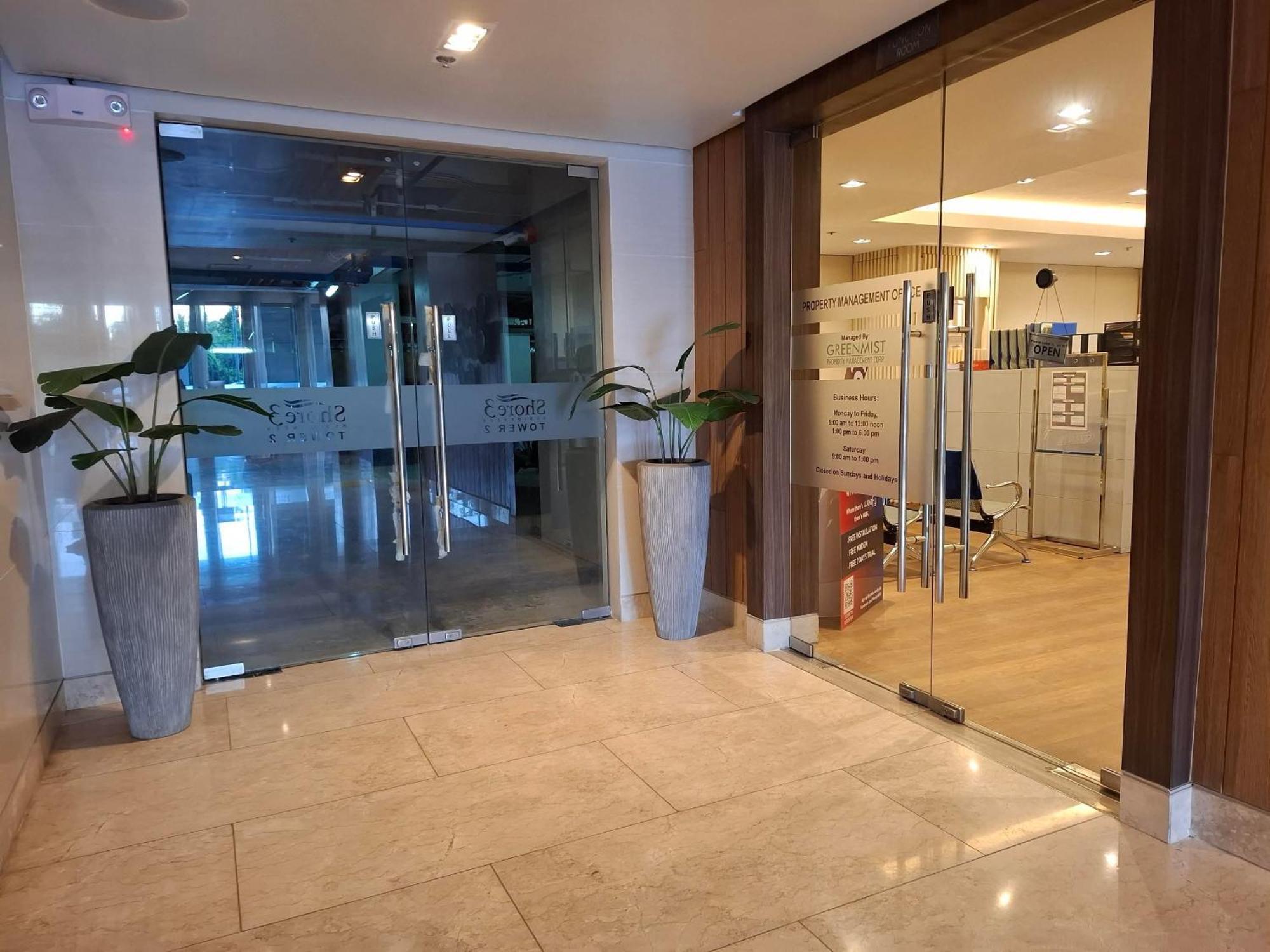 Shore 1 & 3 Residences Moa 1Br With Balcony By Darpm マニラ市 エクステリア 写真